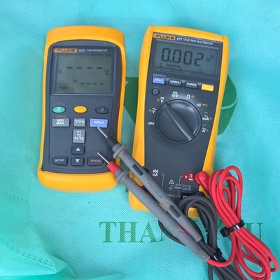 Fluke 177 True RMS Digital Multimeter .. Fluke 52ll Thermometer