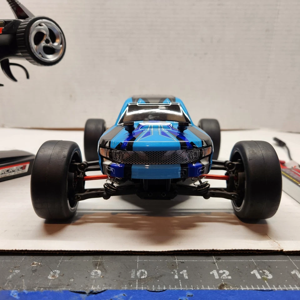Dromida 1/18 DT 4.18 Brushless RC Car RTR Custom 4x4 with upgrades - Image 3 of 4