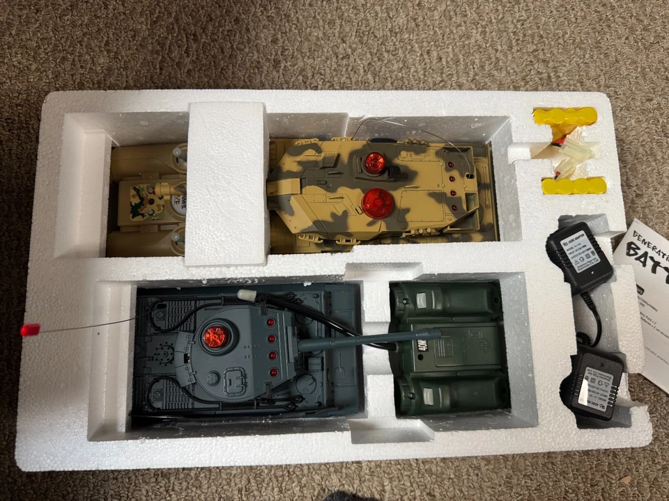 Vintage generations Toys Remote Control Battle Tanks Brand New - Image 3 of 3