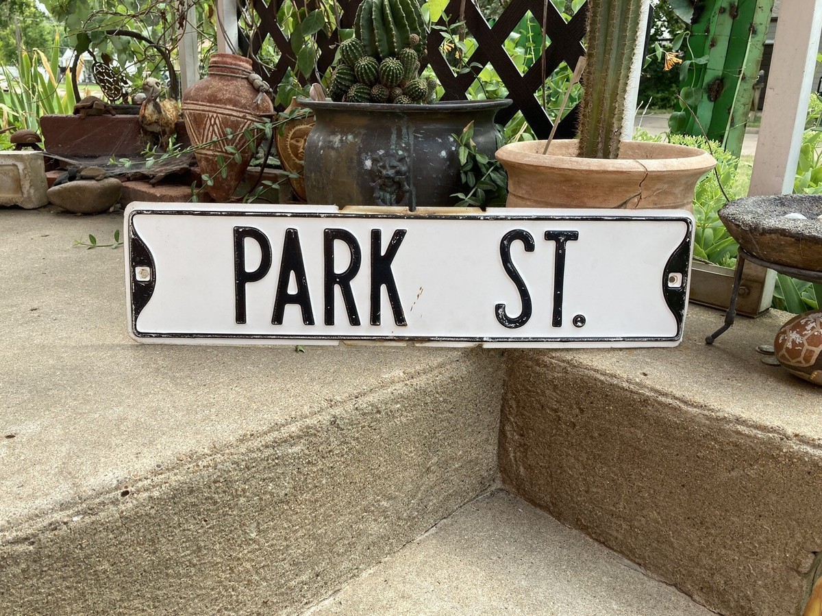 Vintage Road Sign 特大看板 50s Vintage Park Street Embossed Heavy Metal Street Sign Retired