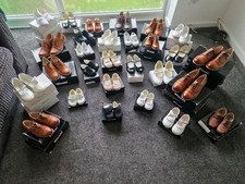 Stock di scarpe per bambini e neonati in tutte le taglie, dal bambino 3 al giovane adulto 3.