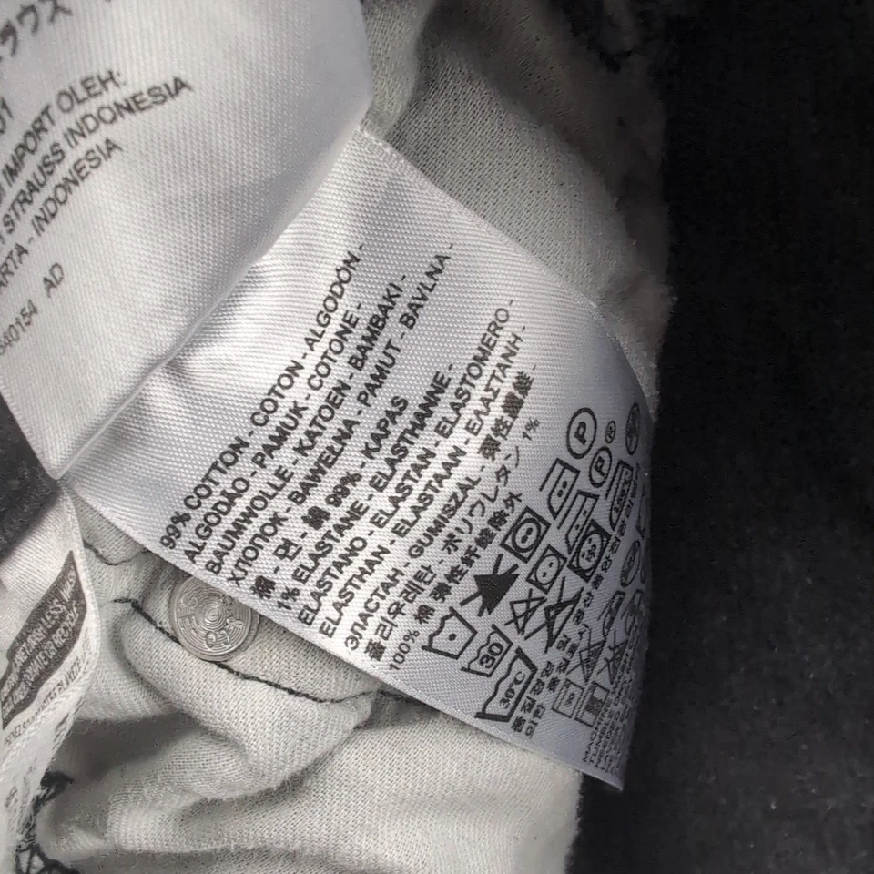 Pantalones de mezclilla Levis 514 para hombre 31X30 negros Normcore desgastados tareas al aire libre pierna recta Foto 4 de 4