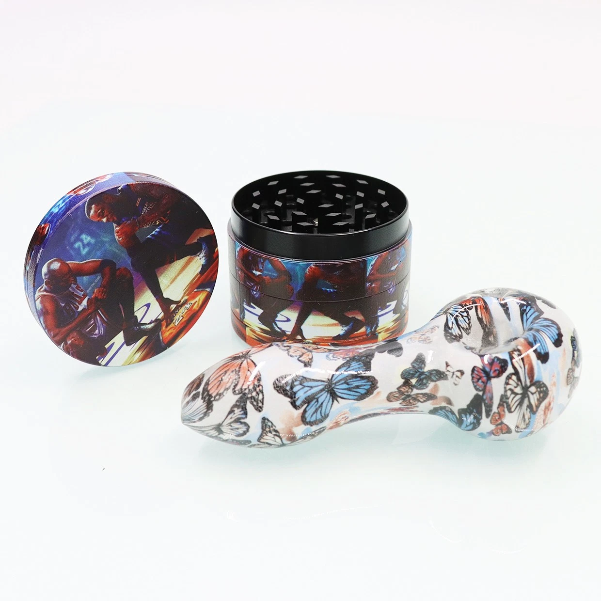 Kobe Bryant Random Tobacco Grinder Spice Herb Metal Smoke Crusher and Handpipe
Opens in a new window