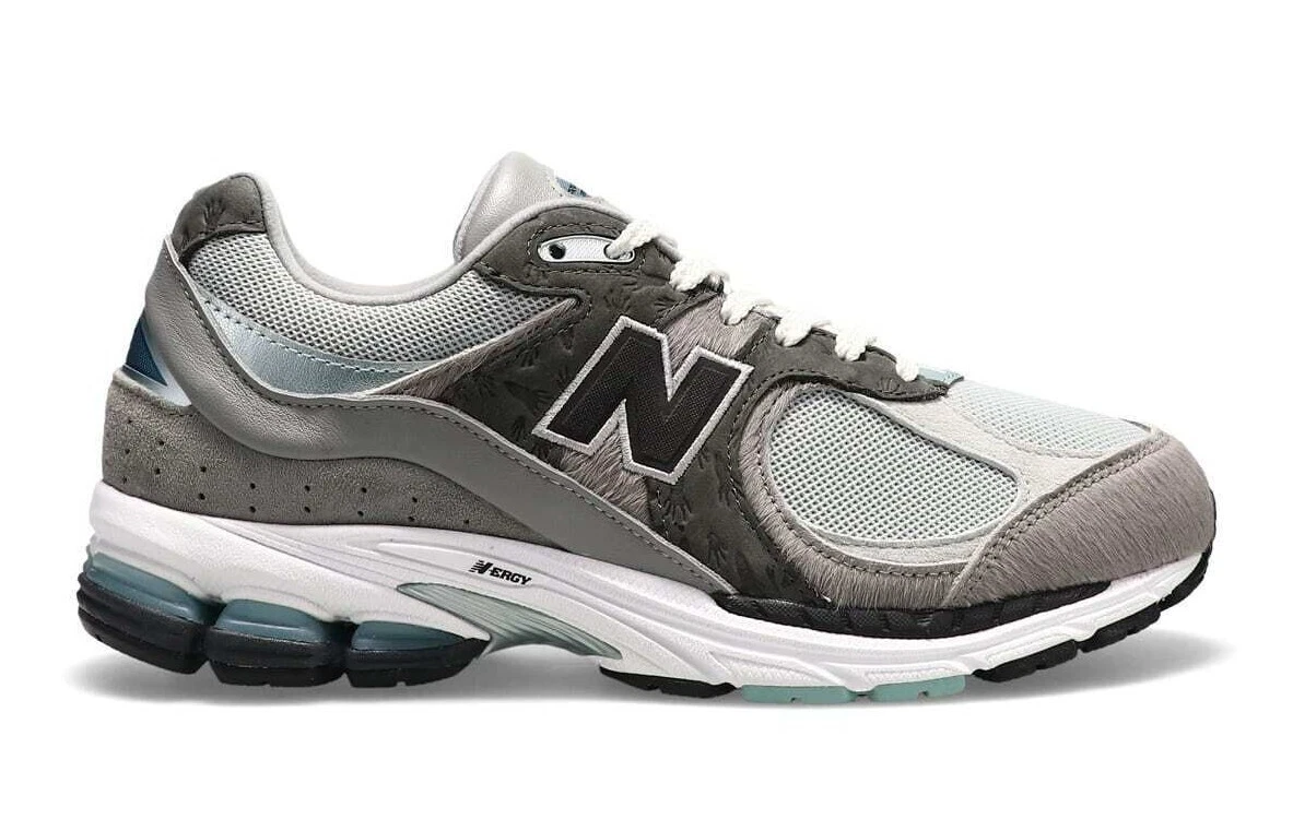 New Balance 2002R atmos 