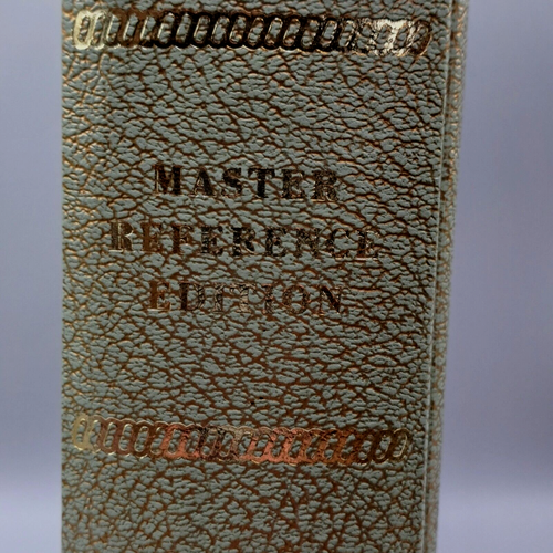 Vtg Holy Bible 1964 American Heirloom Edition Illustrated Gold detail - Picture 20 of 23