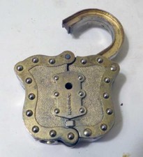 VINTAGE HUBLEY PADLOCK CAP GUN NO KEY