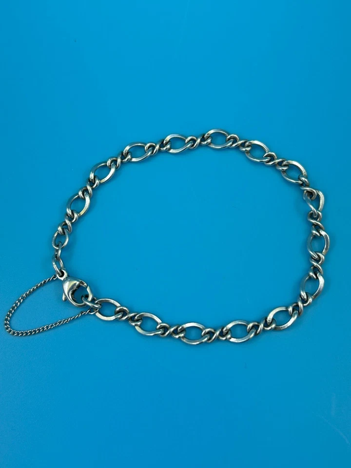 Brazalete James Avery Retirado Plata de Ley 925 Mediano Eslabón Torcido Dije 7.25" Foto 2 de 4