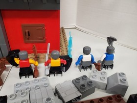 MOC Lego Duplo 4777 With Minifigures Knights Castle 2004 Retired Incomp + Extra