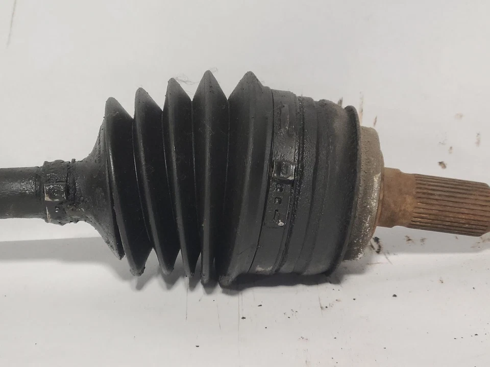 Б/у передний левый приводной вал оси подходит: 1987 Chevrolet Celebrity передняя ось 4`` B - Изображение 2 из 4