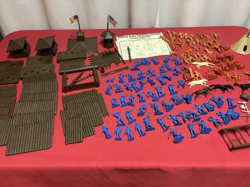 Vtg Marx Fort Apache Play Set  Plastic Figures Fort Accessories