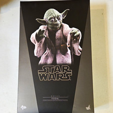 Hot Toys Star Wars Yoda Empire Strikes Back MMS369 1 6 Figure Complete Base