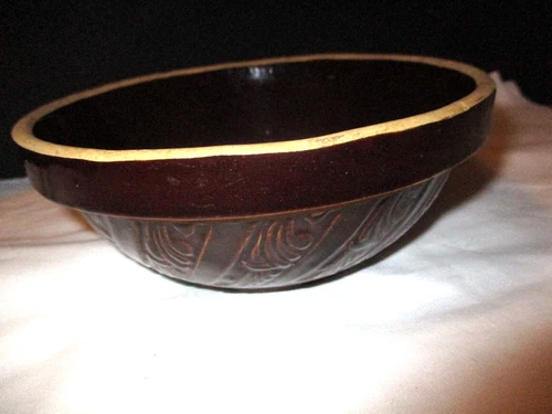 USA Brown Pottery Bowl 7 Inches