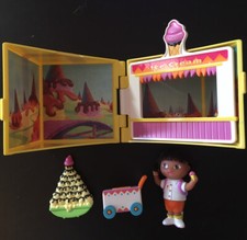 Mattel Dora The Explorer Ice Cream Shop Toy Folding Play Set 2003 Dora Doll