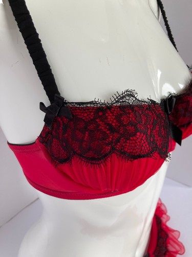 La Senza Red & Black Bra & Thong Set, Underwired, Molded Size 34B/10 - Picture 3 of 10