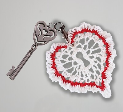 Bookmark HEART with LOCK Crochet Pattern: PDF Heart keychain crochet ecofriendly
