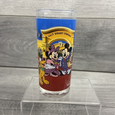Walt Disney Studios Trinkglas Mickey Minnie roter Teppich Pluto