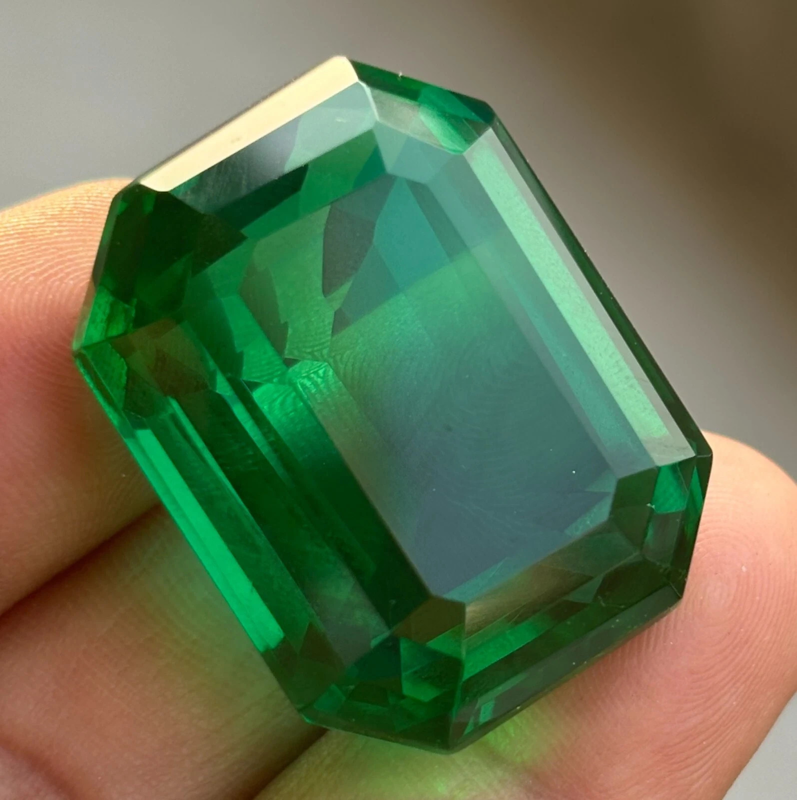 100ct Natural Green Emerald Cut Certified Colombian Loose Gemstone LT