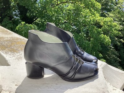 Donna Lisa Tucci Schuhe Echtleder allover Gr.38 ankleboots cut-outs schwarz