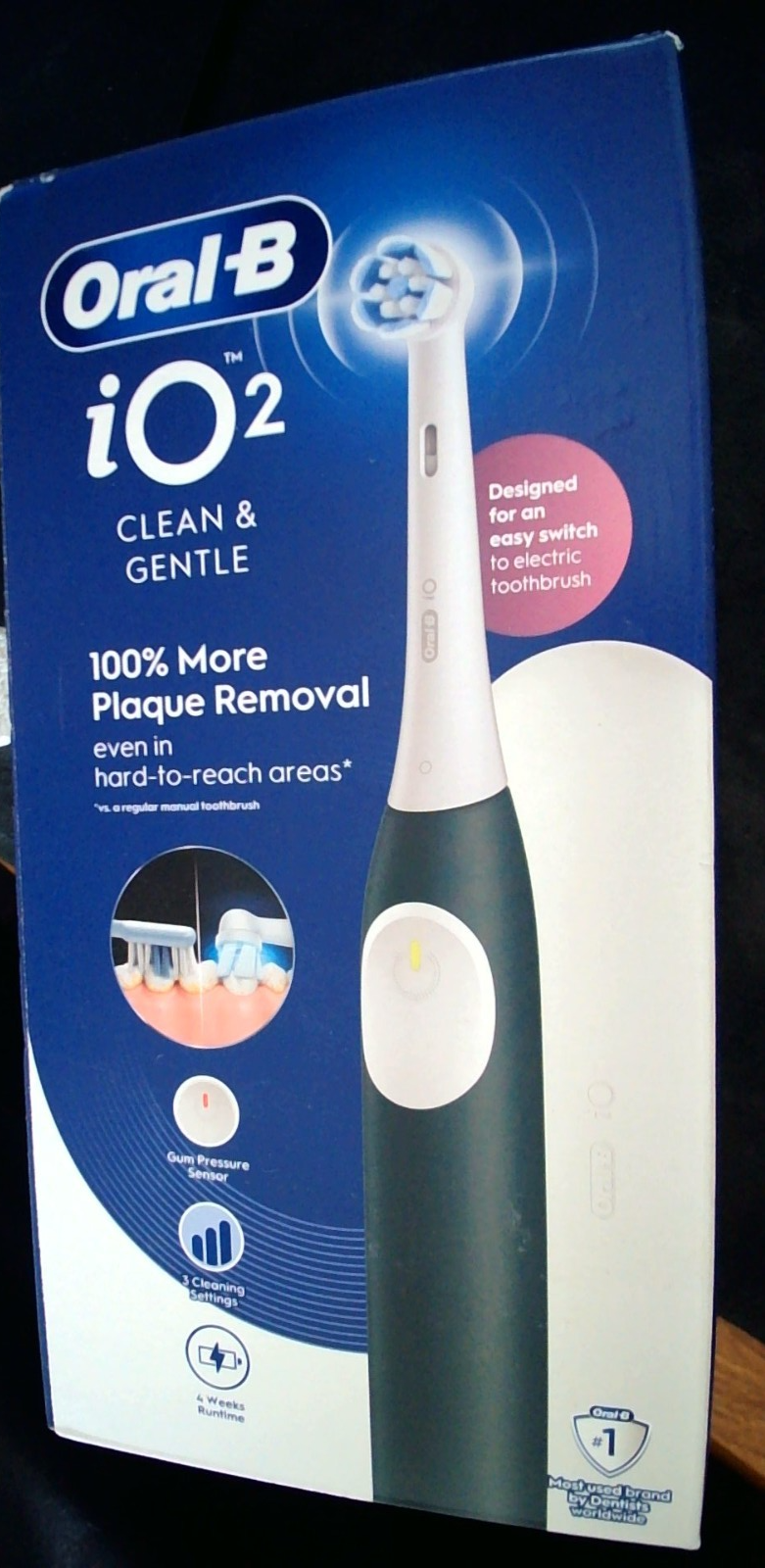 Oral B Men's Green Oral-B Io2 Series + Travel Case Size 3 - Image 2