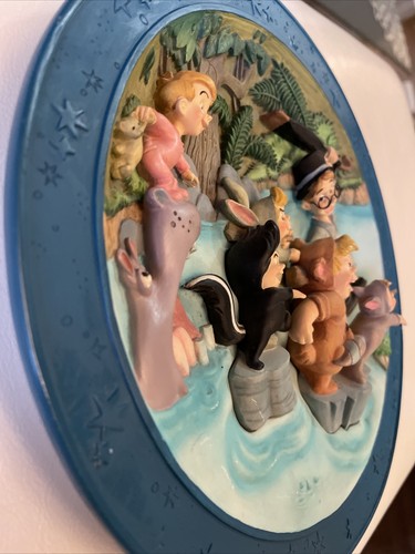 Peter Pan DISNEY 3D COLLECTOR PLATE"WE'RE FOLLWING THE LEADER" Number 1573/7500 - Picture 2 of 12