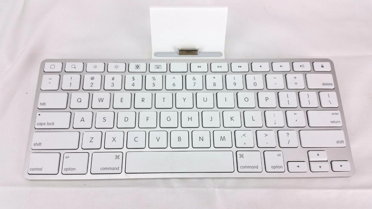 Apple iPad Keyboard/Dock Model A1359 | eBay