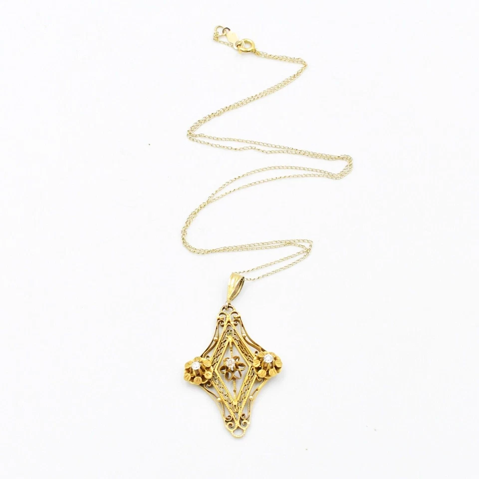 Cadena/collar colgante de tres piedras de diamantes de oro amarillo de 14k de 16 3/4" de largo Foto 2 de 4