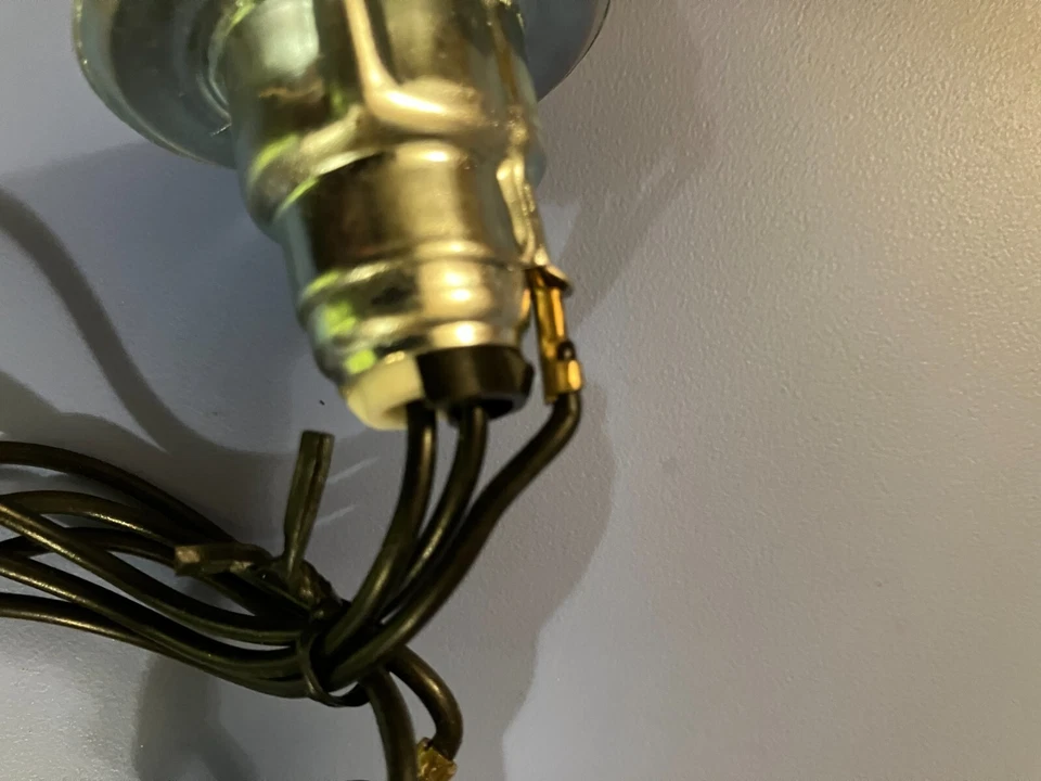 TWO TAIL LIGHT SOCKET FOR 1157 LIGHT BULBS - Image 3 of 3