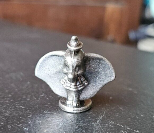 DUMBO, LA STATUETTA IN METALLO ARGENTO ELEFANTE. PEZZO DA GIOCO MONOPOLY. BY DISNEY - Foto 2 di 6