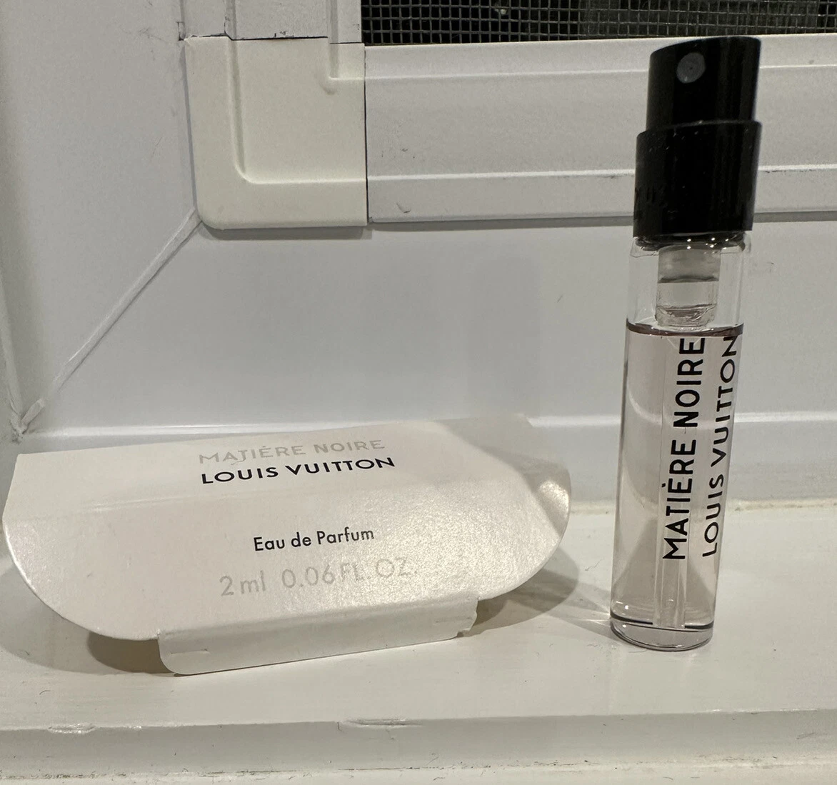 AUTH NEW LOUIS VUITTON LV Matière Noire EAU DE PARFUM SPRAY, 2ML SAMPLE SIZE
