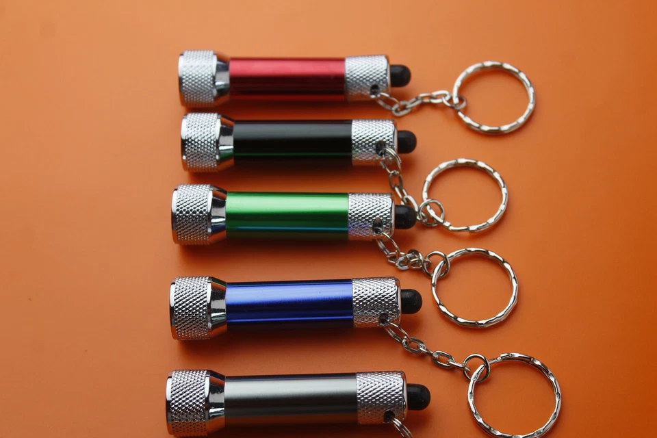 Personalised 3 led torch engraved metal 5 colours keyring - Image 2 of 4