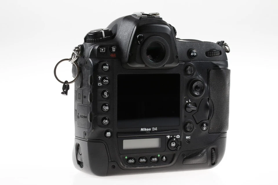 NIKON D4 Gehäuse - SNr: 2037779 - Bild 3 von 4