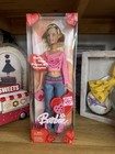 Hearts and Kisses Valentine's Day Barbie- 2004 Mattel C4479 — photo 1