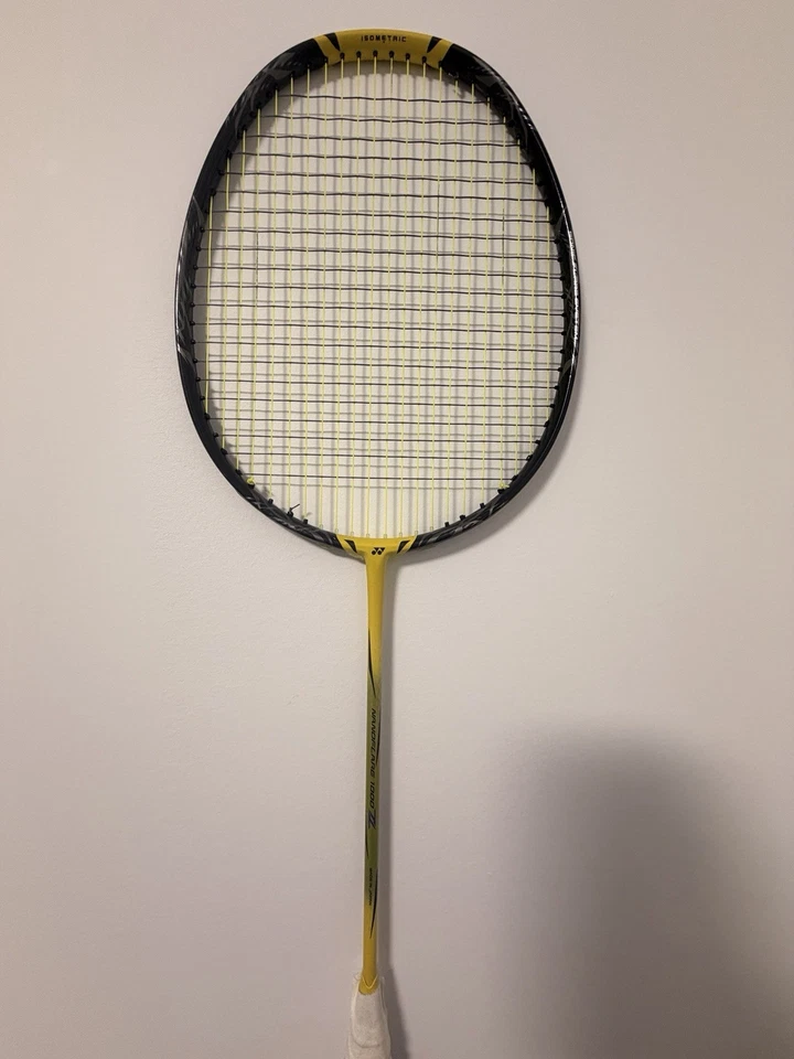 Yonex Nanoflare 1000z Strung With Aerobite 27lbs - Image 1 of 4