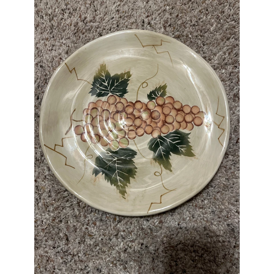 2x Cabernet Hand painted Collection Table top UNLIMITED Grape plates - Image 3 of 4