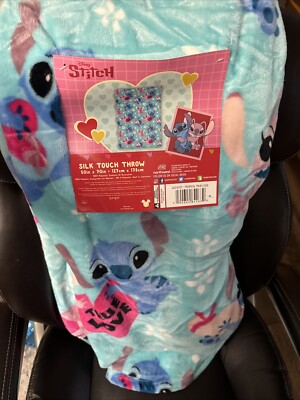Northwest Lilo and Stitch Silk Touch Throw 50'' x 70'', Tropical True Love 