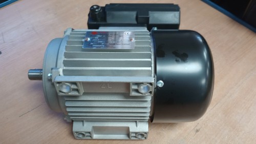 E.M.Z Motor 1.5kw 80 frame 2 Pole 230v CLEARANCE RRP £323 - Picture 3 of 8
