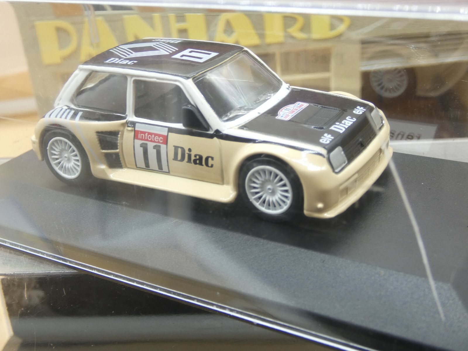 Voiture Miniature FORD TAUNUS 1960 Décapotable 1/43 Par SOLIDO - Occasion TBE En Boîte