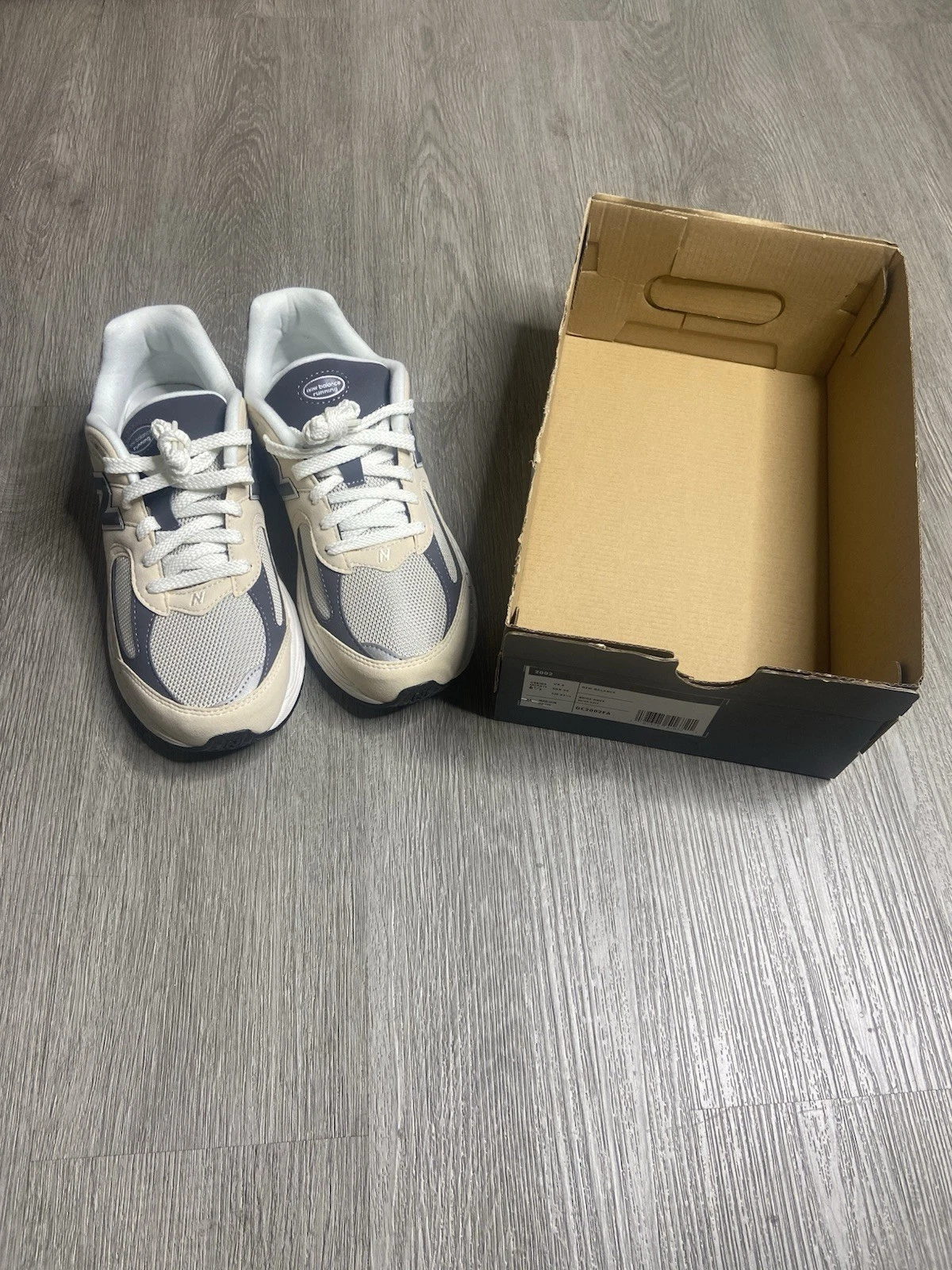 New Balance 2002R Sandstone Magnet GS Unisex Shoe Size 6.5Y Cream GC2002FA NWT