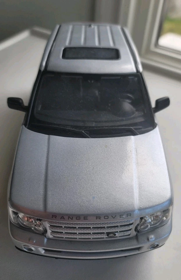 Range Rover Sport 1/18 plateado vintage Maisto | modelo expositor sin caja Foto 2 de 4