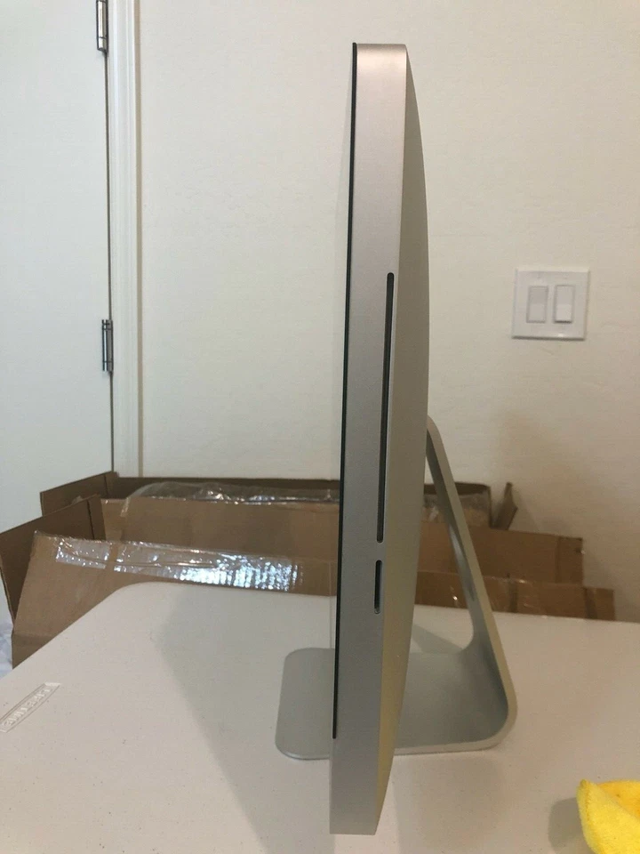 Working Desktop Apple iMac 21.5" A1311 Core 2 Duo 3.06GHz 500GB HDD Late 2009 - Image 3 of 4