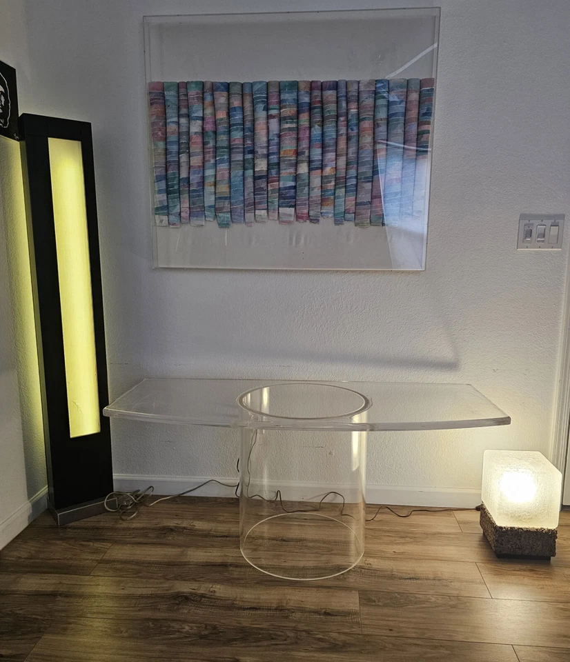 Expositor de pedestal Lucite moderno de mediados de siglo o mesa de centro 52"x22"x22" Foto 2 de 4