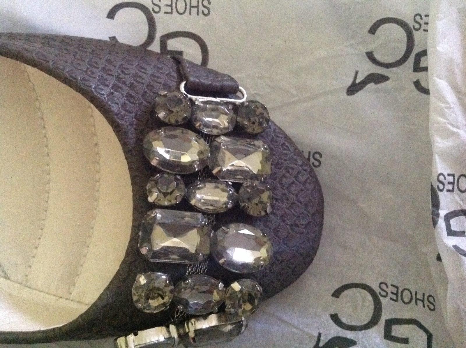 G.C. Scarpe GC donna Carla fila di pietre taglia 7