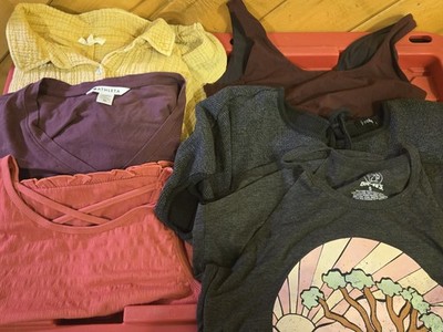 Women s Various Mixed Clothing Bundle Lot Size XS/S Lot Of 12 Romper, Shirts Ect