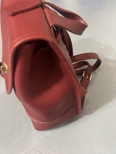 Coach Daypack Red Leather Turnlock Flap Backpack - Vintage Made in USA - #9960 - Picture 5 of 10
