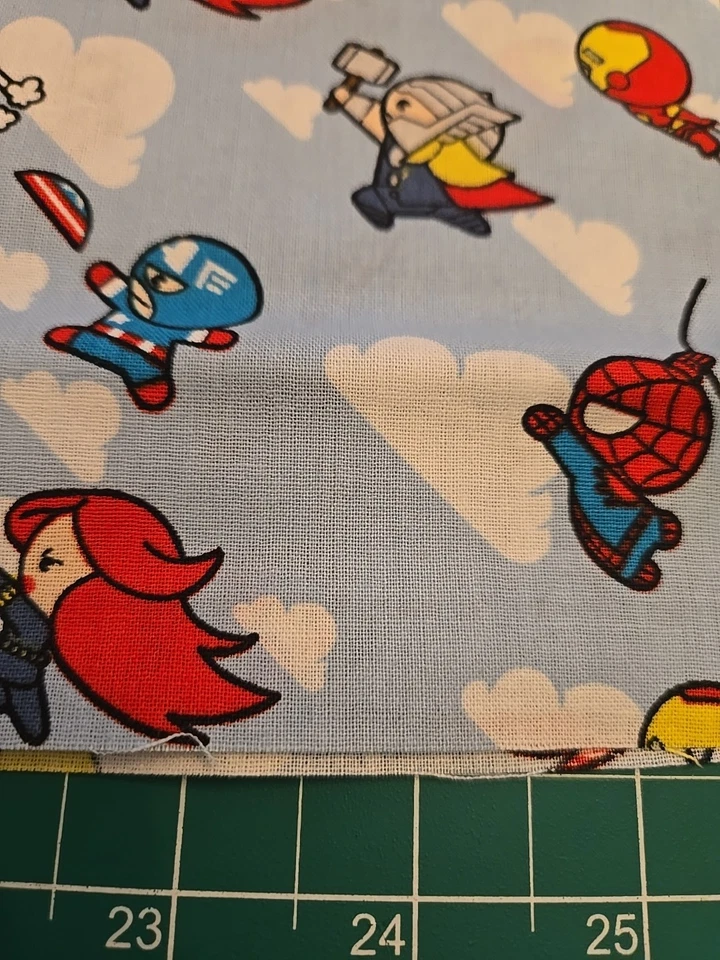 Daring Kawaii Avengers 1 Yarda X 44" Tela de Algodón Precortada NUEVO Marvel Baby Little Foto 3 de 4