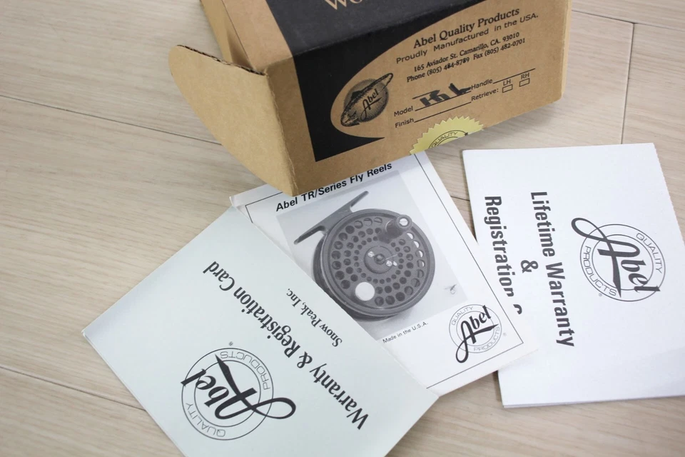 Carrete Abel TR Light Fly negro con caja, bolsa y papeles hecho en EE. UU. excelente, D3 Foto 2 de 4