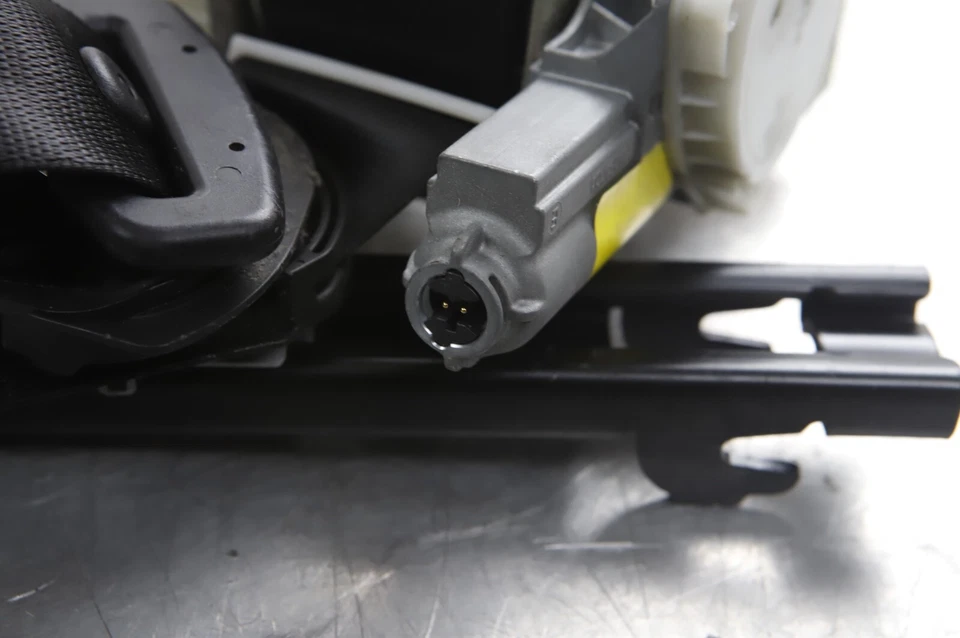 Cintura Di Sicurezza Posteriore Sinistra MERCEDES-BENZ E W212 Estate A2128600188 - Immagine 3 di 4