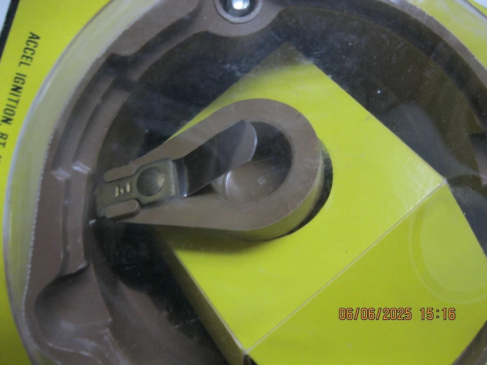 ACCEL DISTRIBUTOR CAP ROTOR 8121 GM M16693 (package rough) Foto 3 de 4