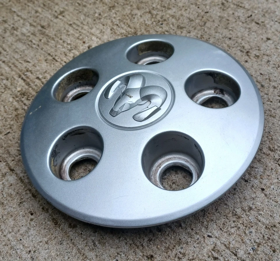 Tapa central Dodge Nitro 2007-2011 parte # 5KG75TRMAA 01 Foto 2 de 3