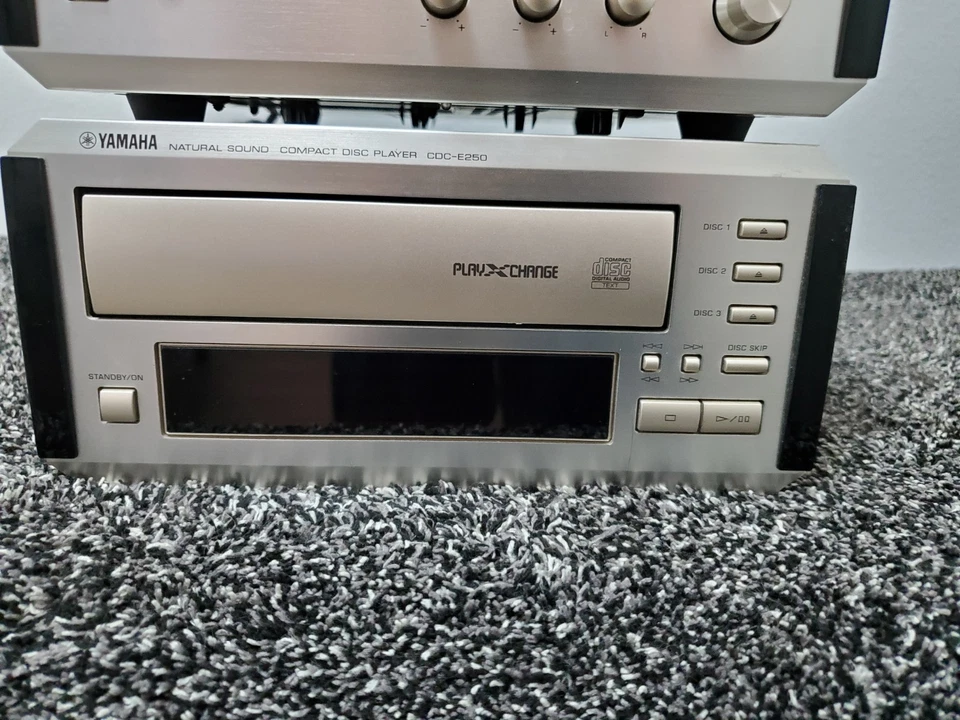 Yamaha Mini System RX-E200 W CDC-E250 CD Player WORKS GRT VIDEO - Image 4 of 4
